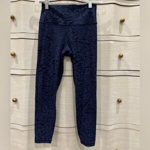 Athleta Transcend Legging Size Small